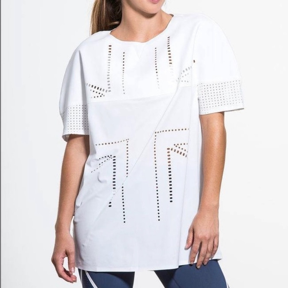 Sweaty Betty Size XS White London Edit Laser Cut Perforated Short Sleeve Top